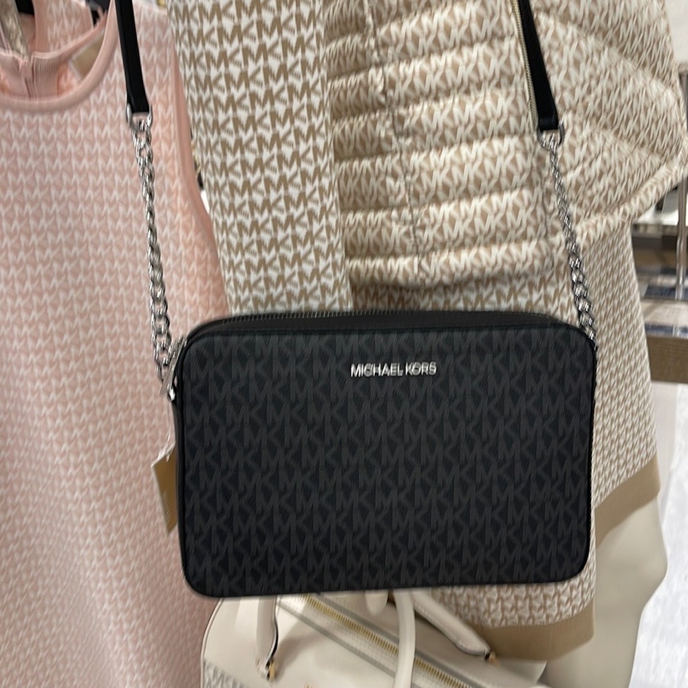 Michael Kors Jet Set Item Large East West Zip Crossbody Black Signature
